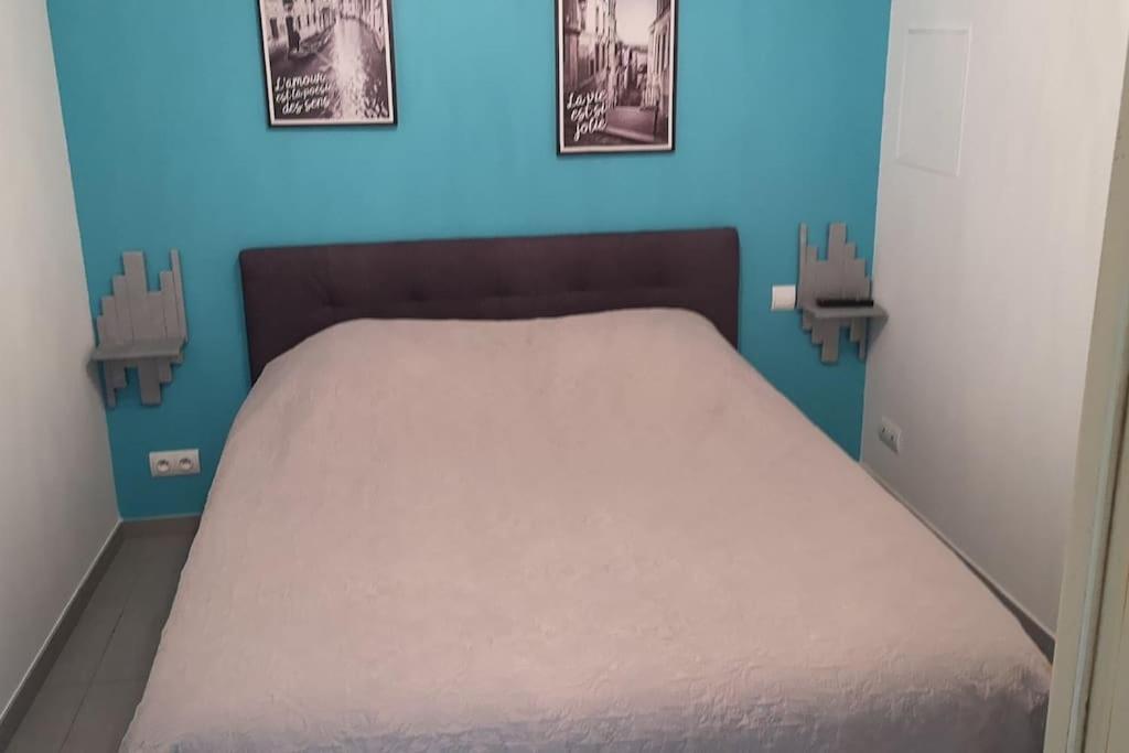 Gite Rdc 42M2 400 M Centre Ville 200 M Gare Tgv Parking Gratuit 250 Places Face Au Logement Арас Екстер'єр фото